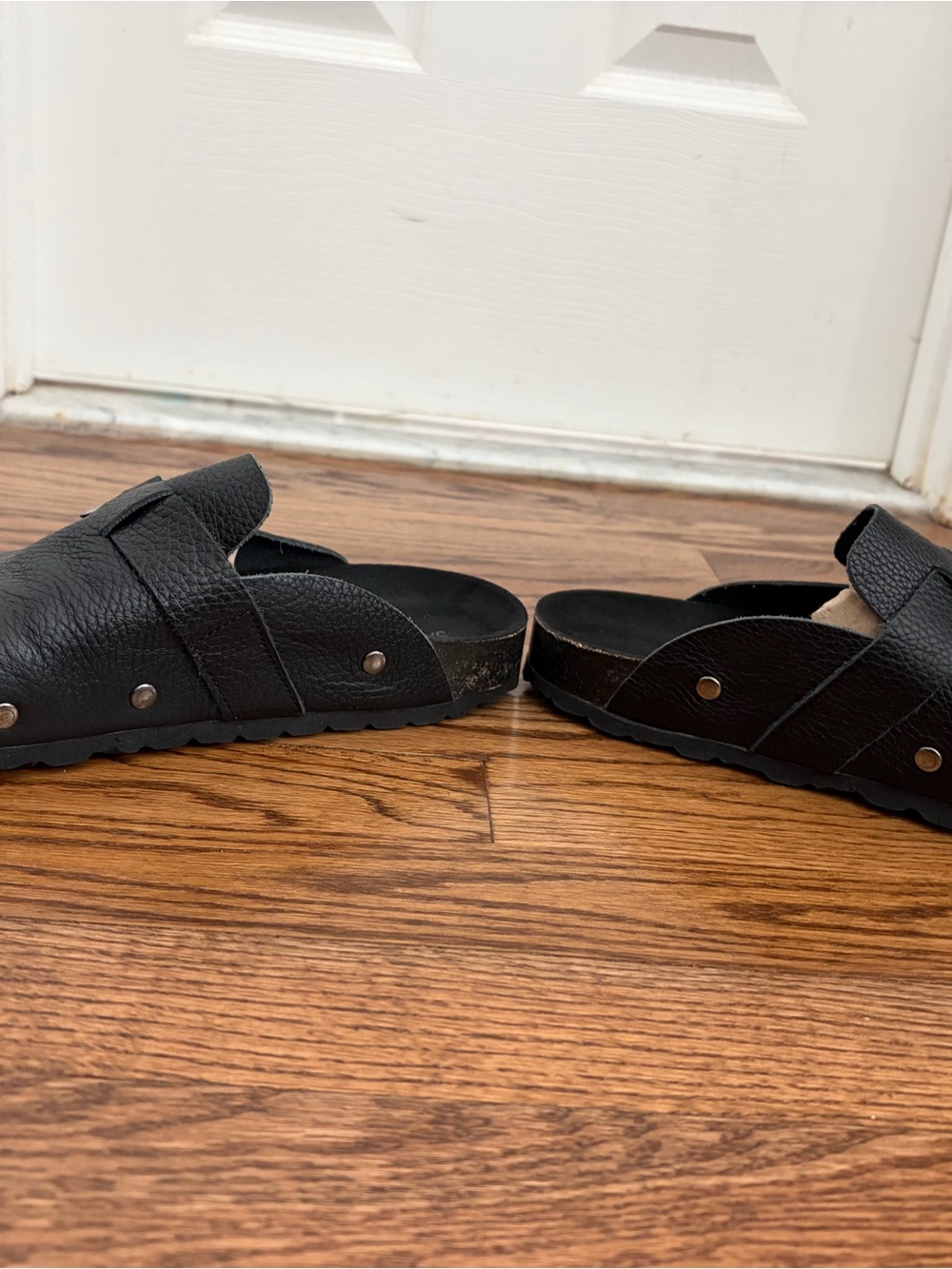 Saint + Sofia Studded Leather Clogs - Picture 5 of 6